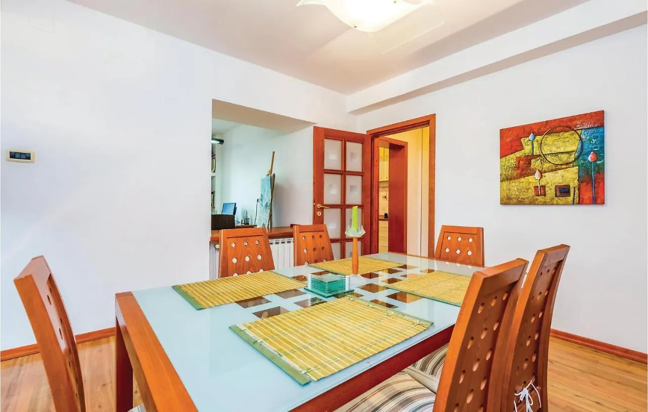 Holiday home 3 Bedroom Awesome Home In Mundanije Croatia