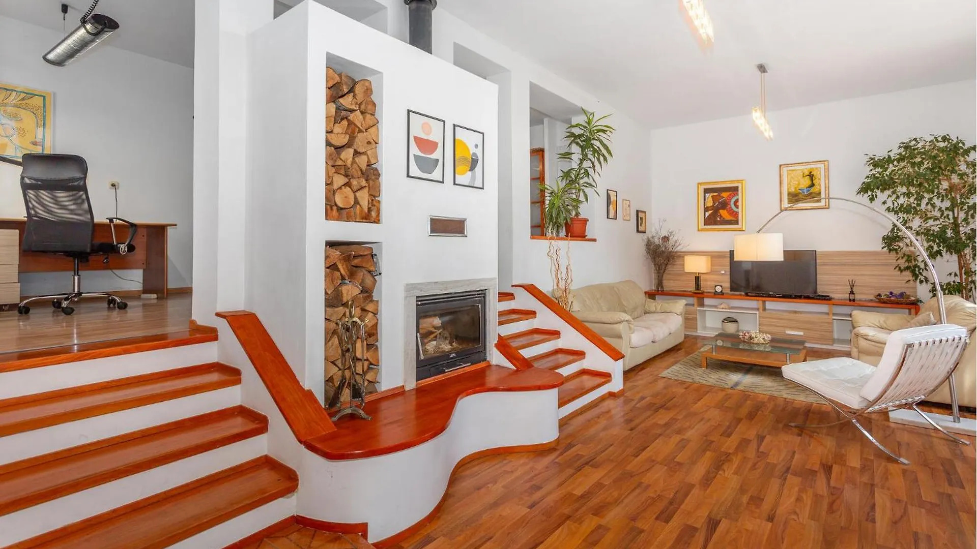 3 Bedroom Awesome Home In Mundanije Holiday home