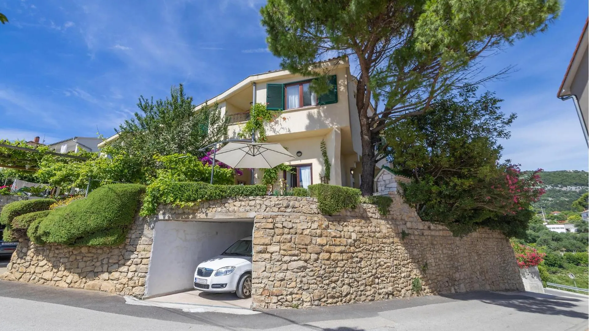 Holiday home 3 Bedroom Awesome Home In Mundanije